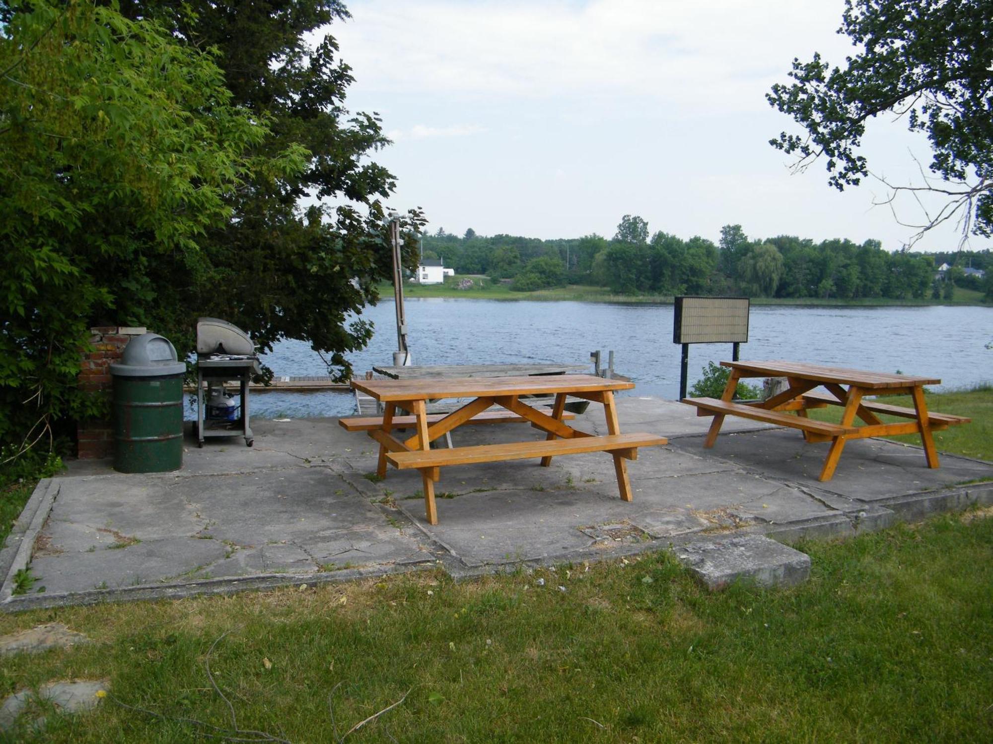Campbellford River Inn Esterno foto