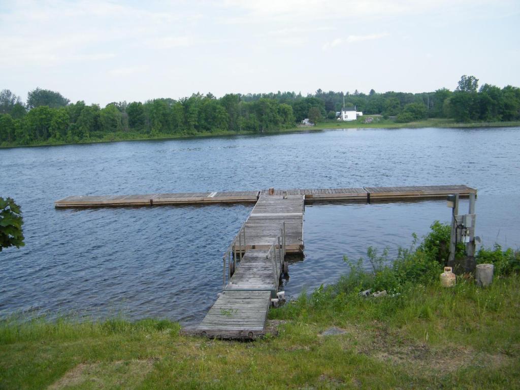 Campbellford River Inn Esterno foto